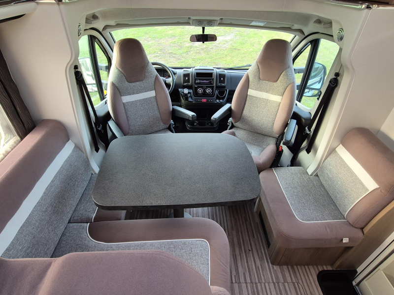 Malibu Compact AUTOMAAT 130PK 1e eig NW  foto: 9