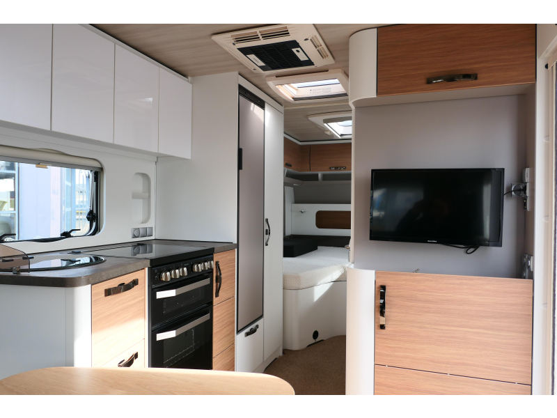 Eriba Nova 530 enk. bed zeer luxe  foto: 11