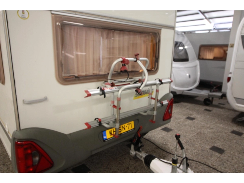 Knaus Sudwind 450 TUF Voortent, Fietsenrek,  foto: 17