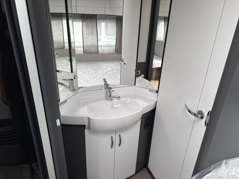 Hobby Excellent Edition 460 UFE Model 2026 