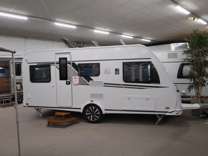 Knaus Sudwind Black Selection 460 EU ENKELE BEDDEN  foto: 1