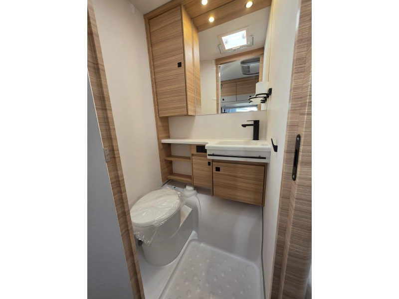 Dethleffs Summer Edition 460 EL Airco, Single beds photo: 11