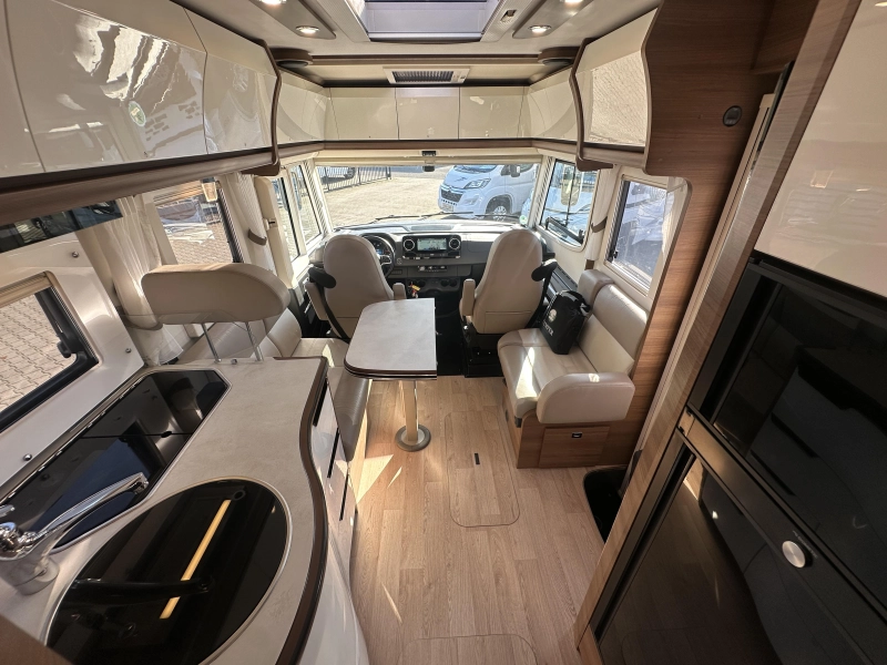 Rapido M 96 Mercedes HPC Lithium TV  foto: 12