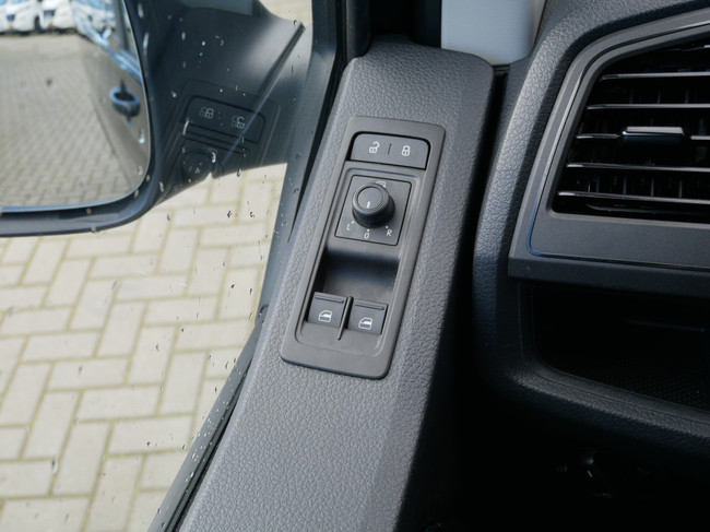 Volkswagen T6 Multivan, DSG Automaat, Buscamper met Easy fit Slaaphefdak!! foto: 16
