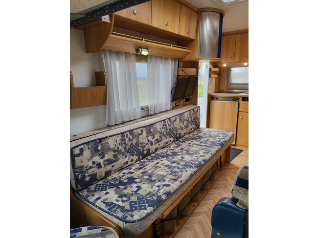 Fiat 230 2.8jtd Bürstner Top staat veel ruimte foto: 6