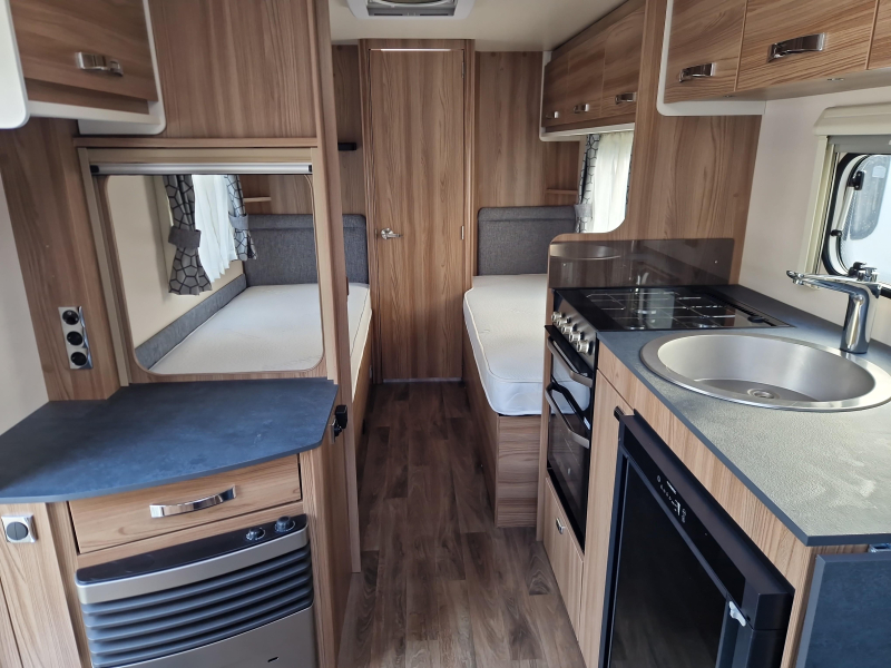 Sprite Mondial 490 SE Luifel/Mover/Fietsdr.  foto: 6