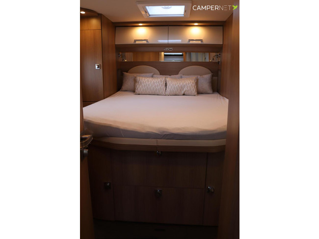 Carthago C-Tourer I 150 QB 170pk Automaat | Zo goed als nieuw | Queensbed | Gescheiden douche | Dubbele bodem | Hefbed | Luxe | LED kopla foto: 19