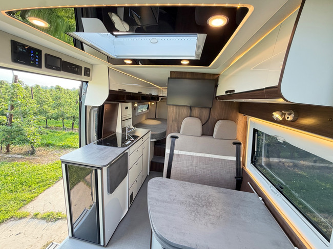 Pössl Summit Prime 640 Automaat / Skyroof / Trekhaak / Schotel TV / Grote NAVI foto: 9