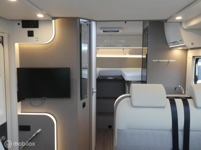 Hymer Etrusco T6900 SB COMPLETE AUTOMAAT foto: 17