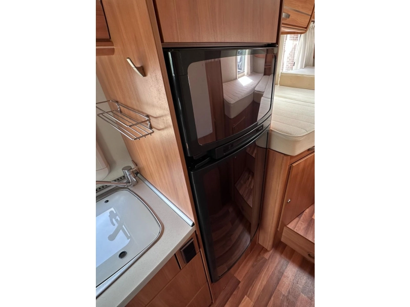 Hymer Exsis-I 678 solo 29000 km foto: 13