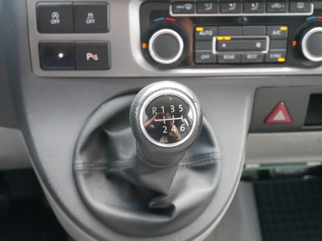 Volkswagen T5 GP California Beach Buscamper mit Standheizung!! Foto: 14