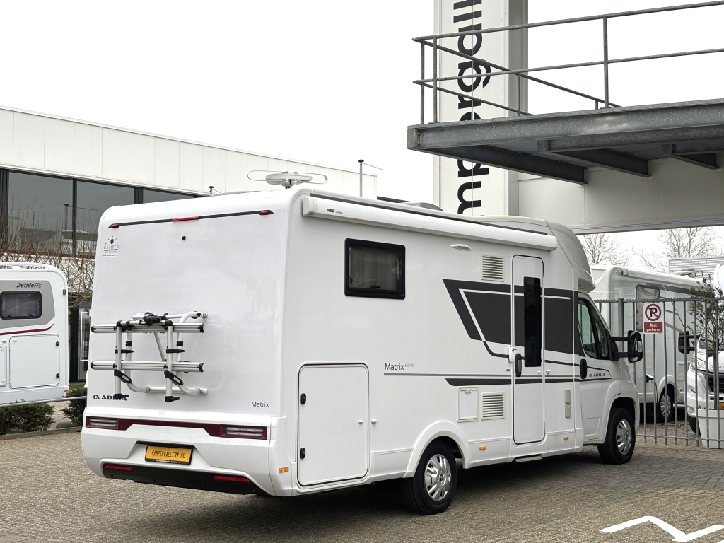 Adria Matrix 650 DC QUEENSBED + HEBEBETT + FACE TO FACE 2023 Foto: 21