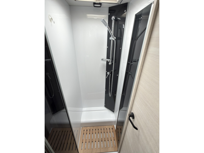 Chausson Titanium Ultimate 777 Nivelliersystem | Vollgepackt Foto: 20