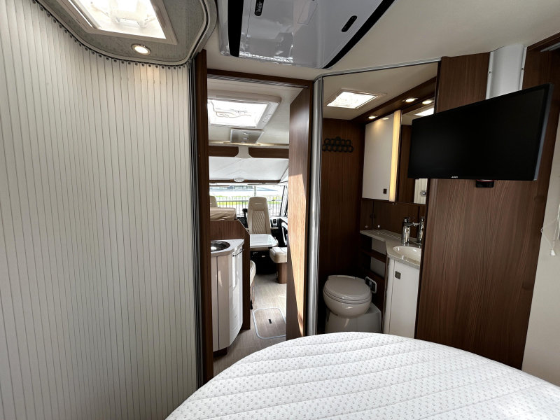 Bürstner Elegance 695 G Queensbed/Automaat/2016!  foto: 8