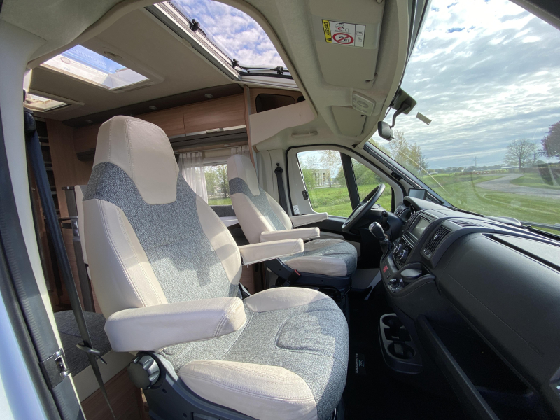 Knaus Sky TI 700 MX 150PK AUTOMAAT Queen  foto: 19