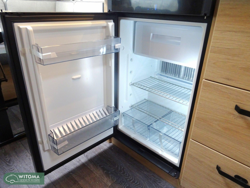 Weinsberg CaraOne Edition HOT 450 FU Frans bed  foto: 14