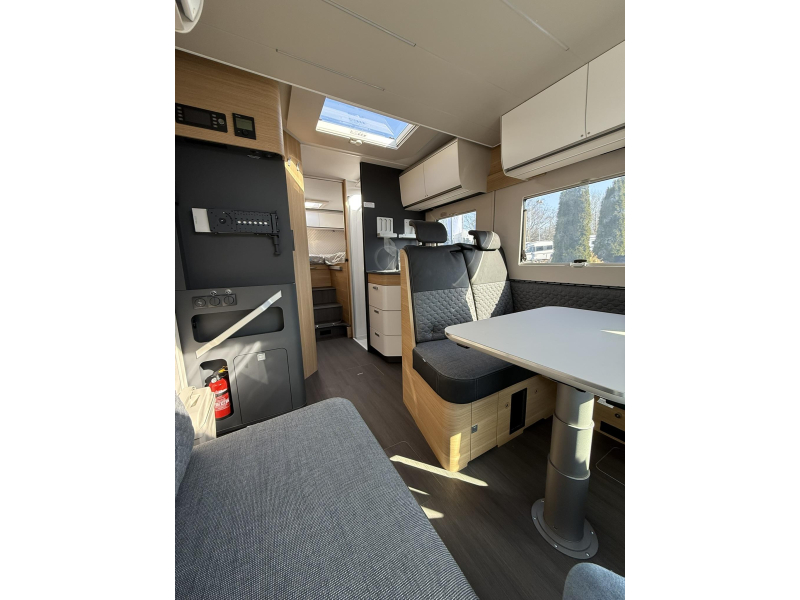 Adria Matrix Plus 670 SL Familiecamper Automaat  foto: 14