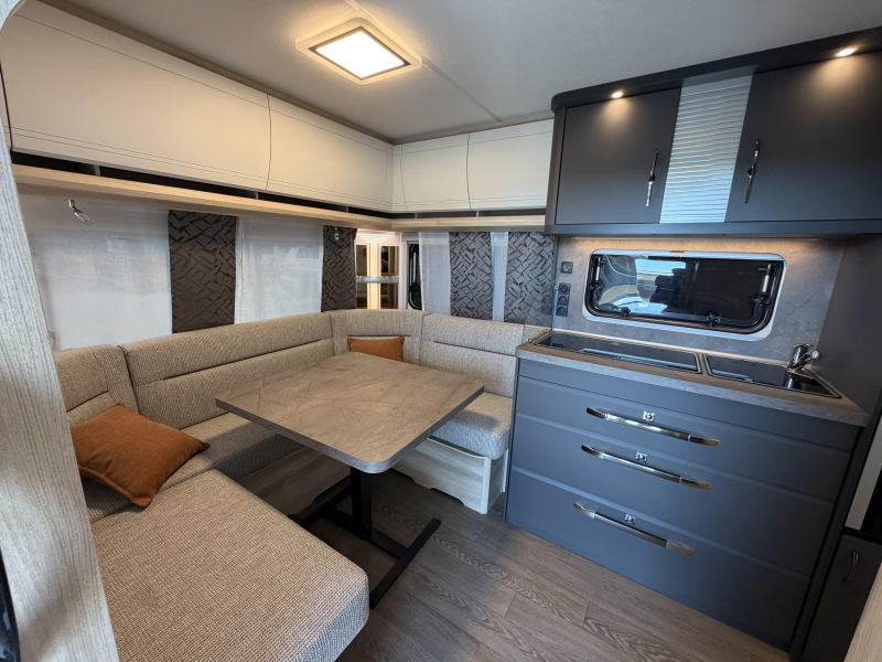 Hobby De Luxe 460 UFE New | Action model 2026 photo: 5
