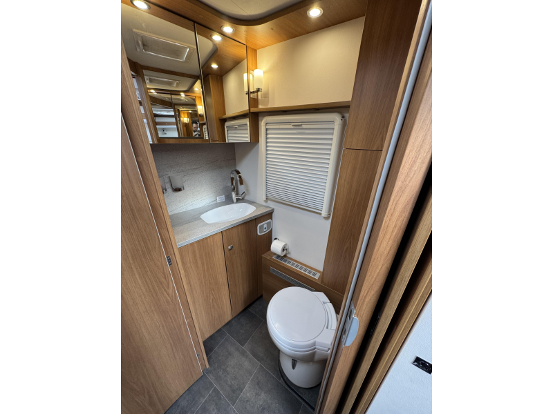 Dethleffs Globetrotter 7850 XL-I Automatik SEHR LUXURI&Ouml;S! Foto: 13