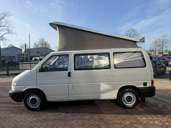 Westfalia California COACH Volkswagen Transporter I D 50 KW einzigartiger Zustand!!! Buscamper Servolenkung Webasto Standheizung 4 Schlafpl&auml;tze Anh&auml;ngerkupplung Fahrradtr&auml;ger Aufstelldach Foto: 6