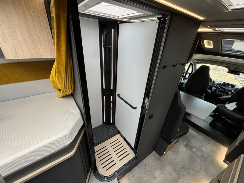 Frankia NOW 7.0L Camas individuales garaje foto: 23
