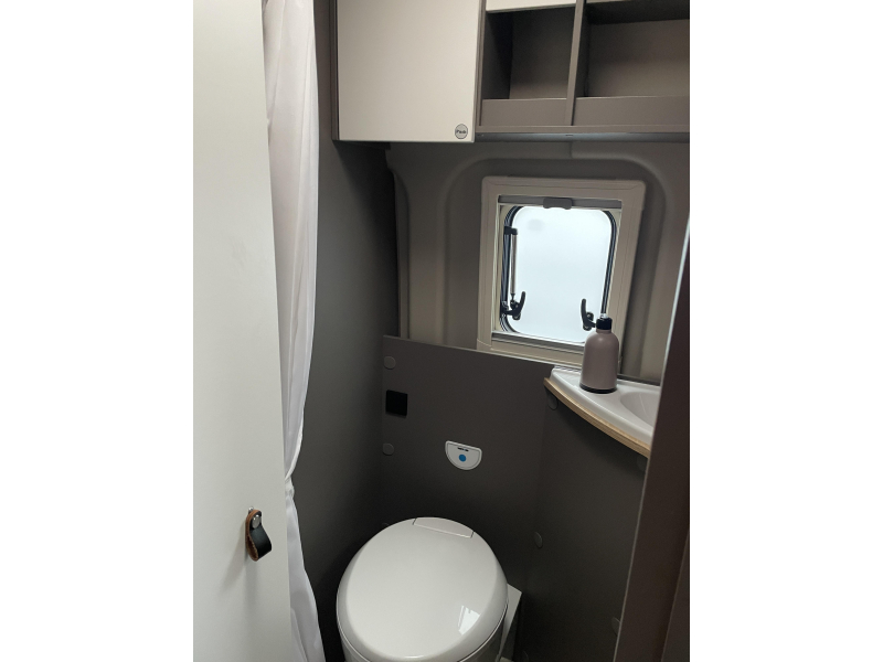 LMC Innovan 600 toit panoramique photo : 20