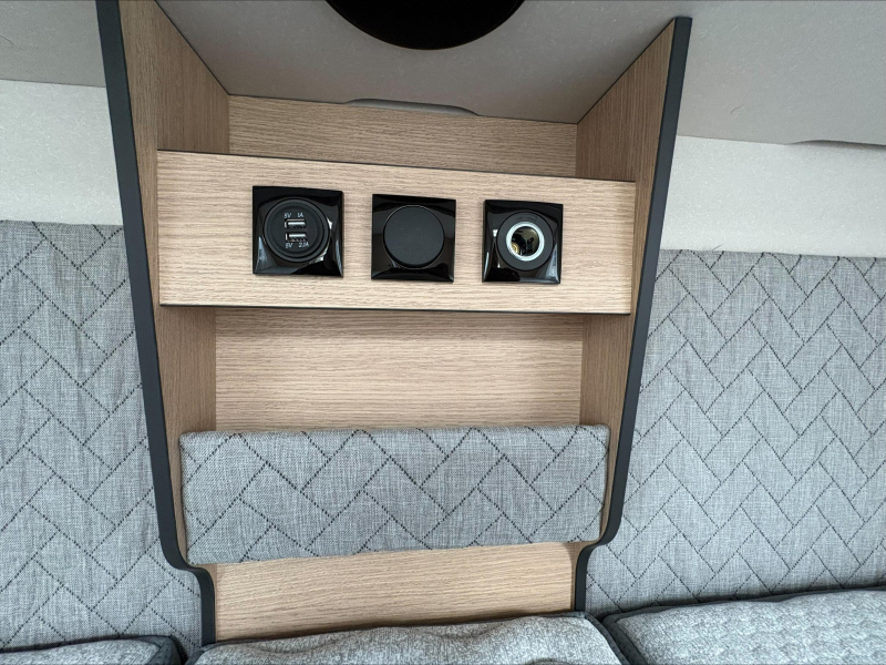 Rapido C 66 Optimum Line Primeur Face to Face  foto: 12