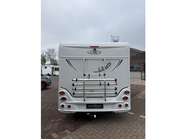 LMC Liberty ti 662 160 pk Fransbed dakairco fietsenrek luifel trekhaak achteruitrij-camera foto: 6