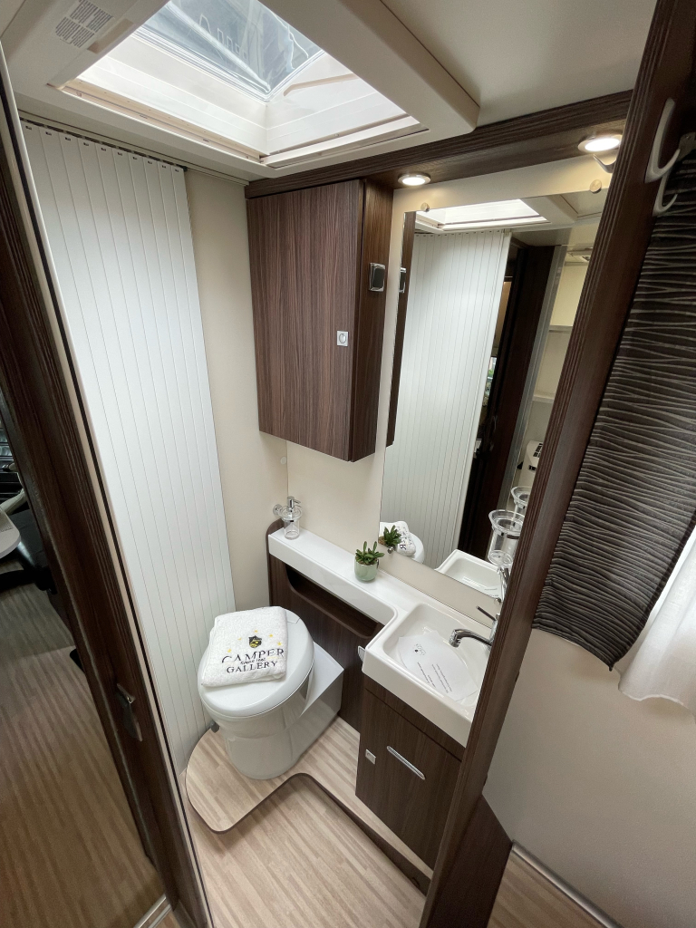 Chausson Cocoon 497 QUEENSBED + HEFBED AUTOMAAT AIRCO CAMERA  foto: 8
