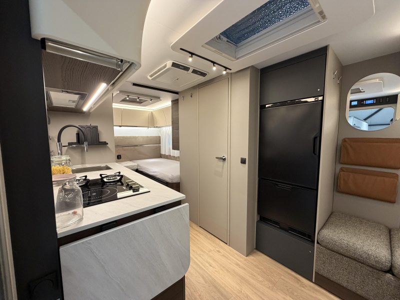 Adria Alpina Modelo 2027 foto: 6
