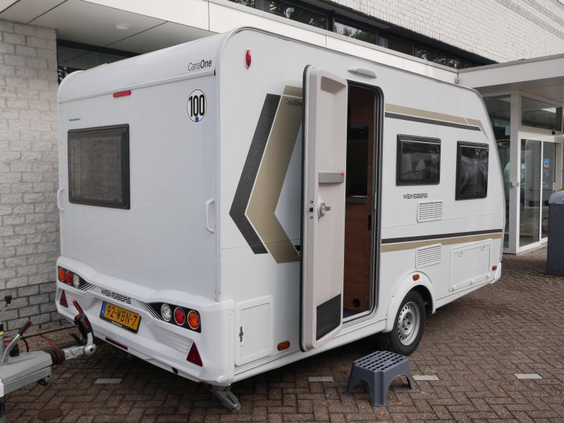 Weinsberg CaraOne 390 QD Incl. voortent 