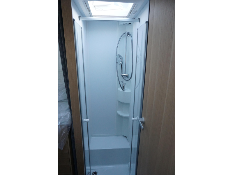 Adria Matrix Axess 670 SL foto: 12