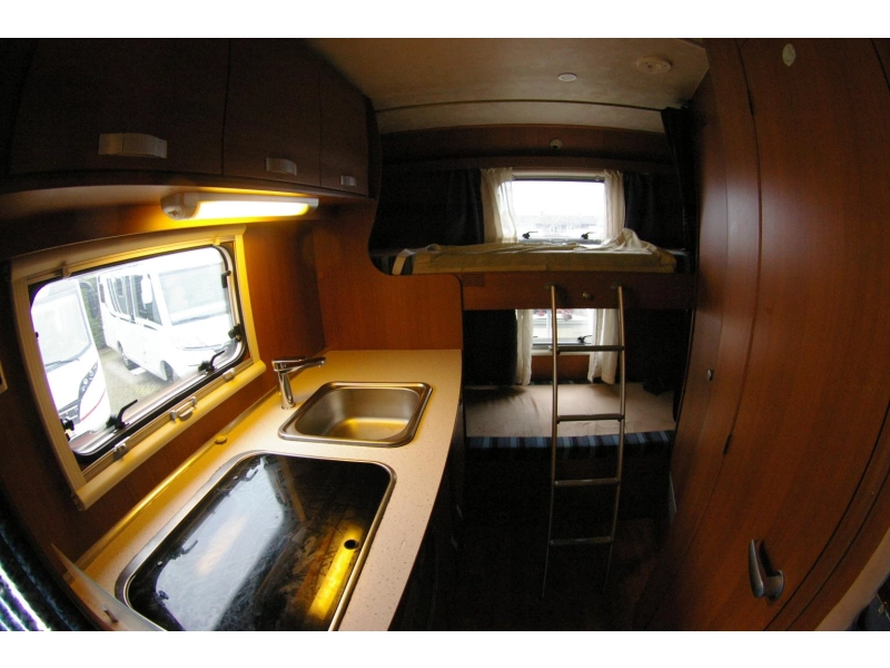 Elnagh Baron 47 D Dwars stapelbed, 2x airco  foto: 9