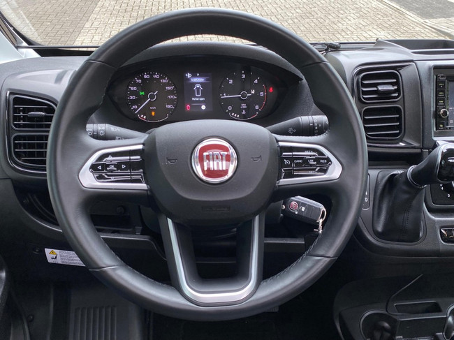 Adria Coral Supreme 670 DC QUEENSBED E&P LEVELSYSTEEM foto: 8