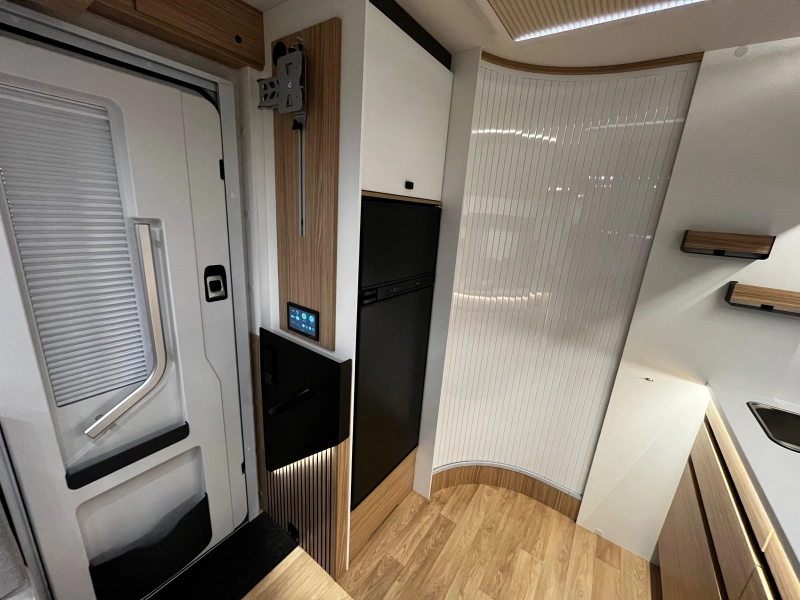 Pilote P 690 D Camper, Centraal hefbed  foto: 7