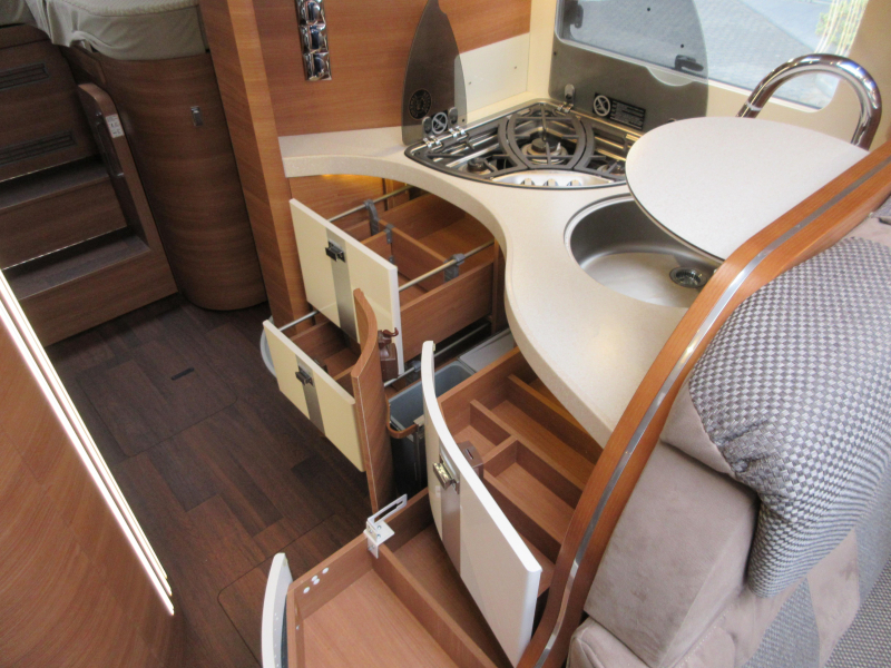 Carthago Chic C-Line I 4.9 LE AUTOMATIC DOUBLE FLOOR photo: 10
