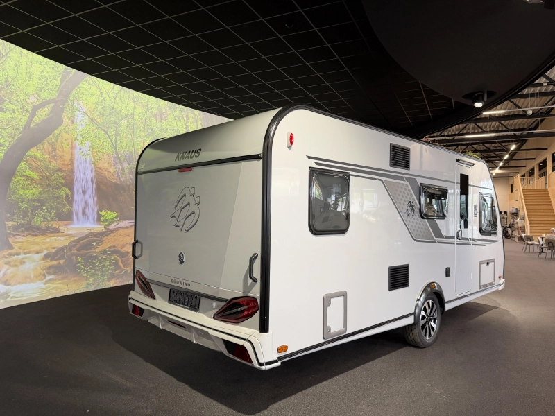 Knaus Sudwind Black Selection 500 QDK Etagenbett / Querbett Foto: 2