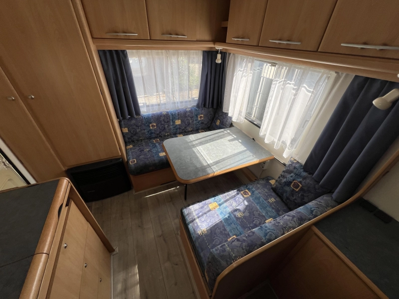 Adria Unica 432 PX voortent en luifel  foto: 3