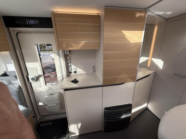 Adria Adora 522 UP Als Nieuw met Airco Mover voortent foto: 19