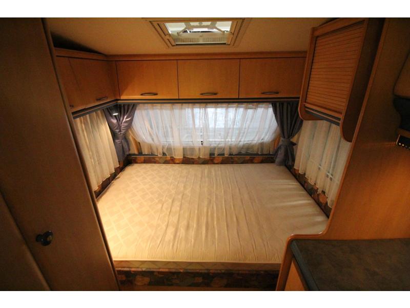 Hobby De Luxe 400 SF Voortent + voortentluifel  foto: 8