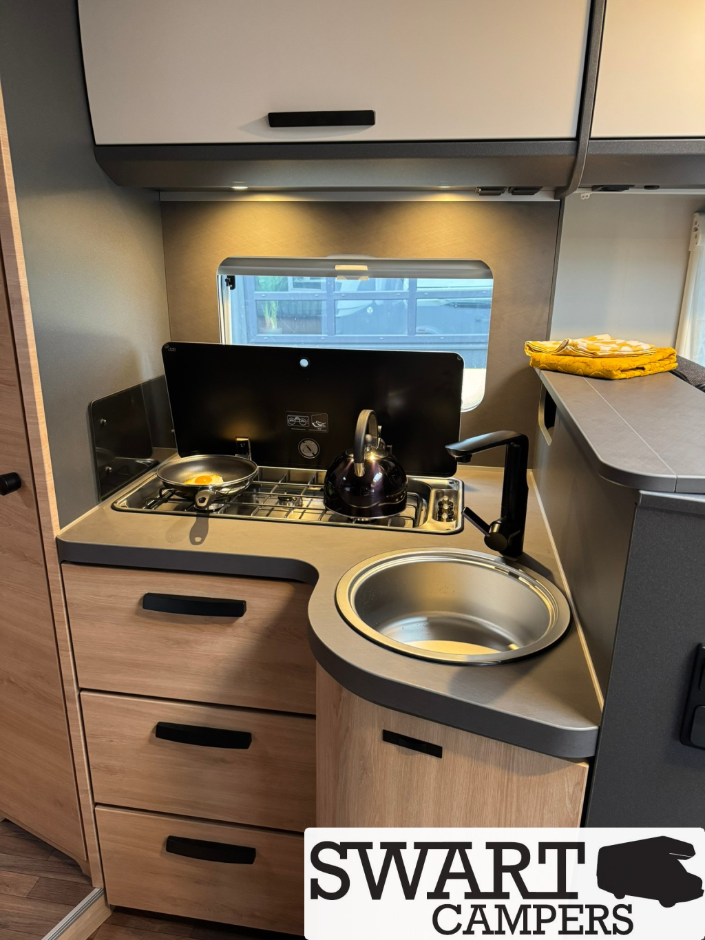 Knaus L!VE TI 650 MF Platinum Selection, Fransbed Automaat  foto: 13