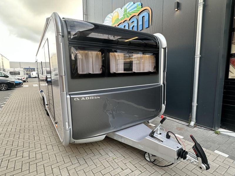 Adria Astella 754 DP Exklusiv in den Niederlanden Foto: 3