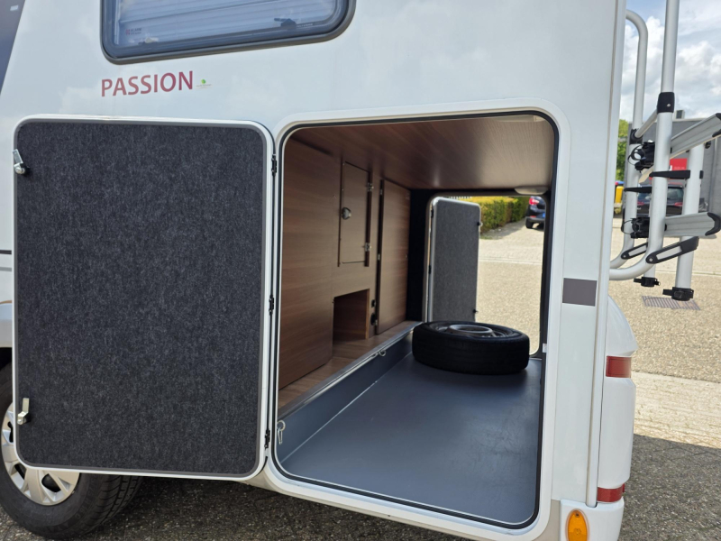 LMC Passion T 673 G Omvormer 2000w 4accus 150  foto: 10