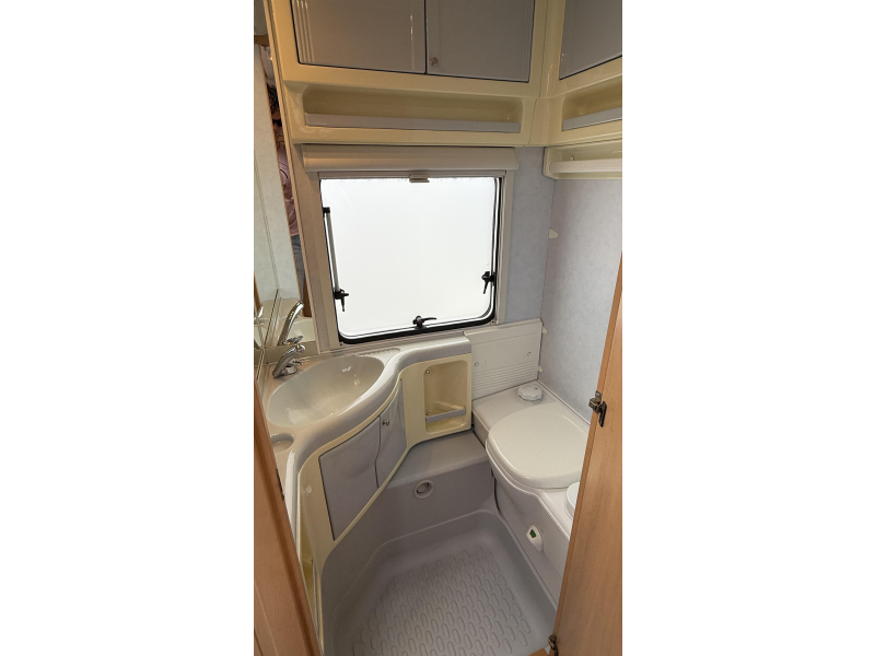 Fendt Saphir 470 F cama transversal asiento redondo inodoro foto: 5