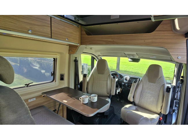 Hymer Yosemite 600 * AUTOMATIK * Längsbetten * Hubdach Foto: 11