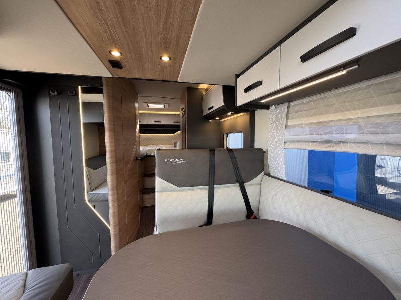 Knaus L!ve Wave 700 MEG  foto: 1