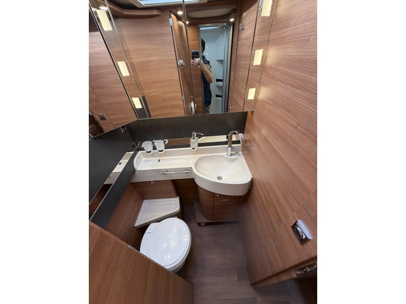 Carthago Chic C-Line 49 LE Sistema de nivelaci&oacute;n, Litio, foto: 20