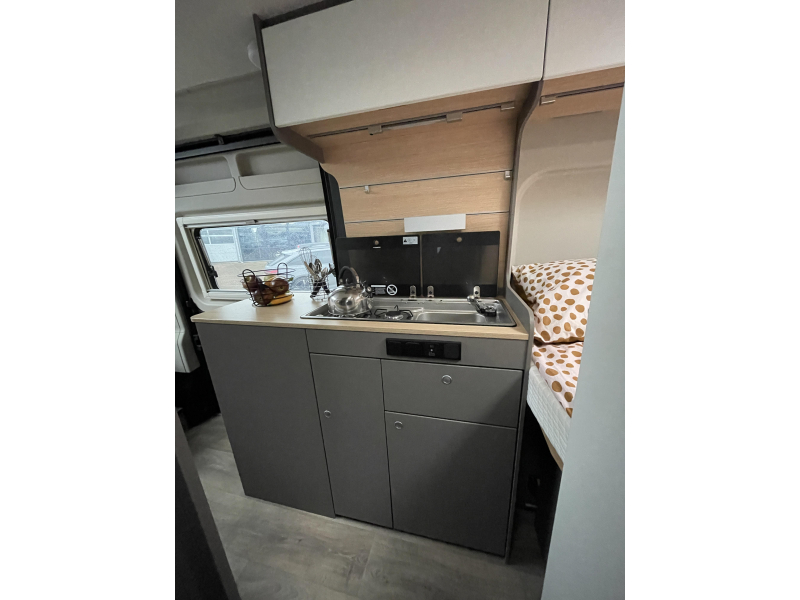 LMC Innovan 600 4 Pers Toit relevable photo: 18