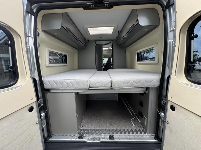 Adria Twin 640 SLX Enkele bedden 6.40m foto: 5