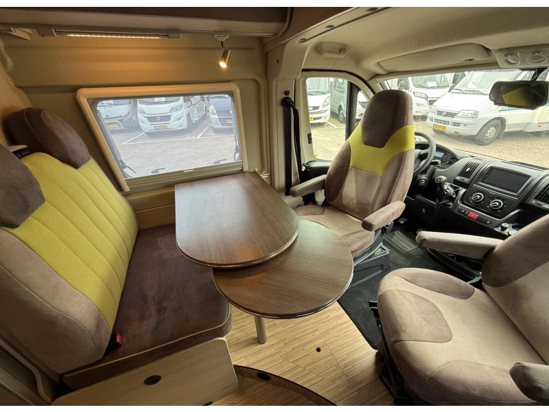 Pössl Roadcruiser Revolution Verhoogde uitvoering  foto: 5